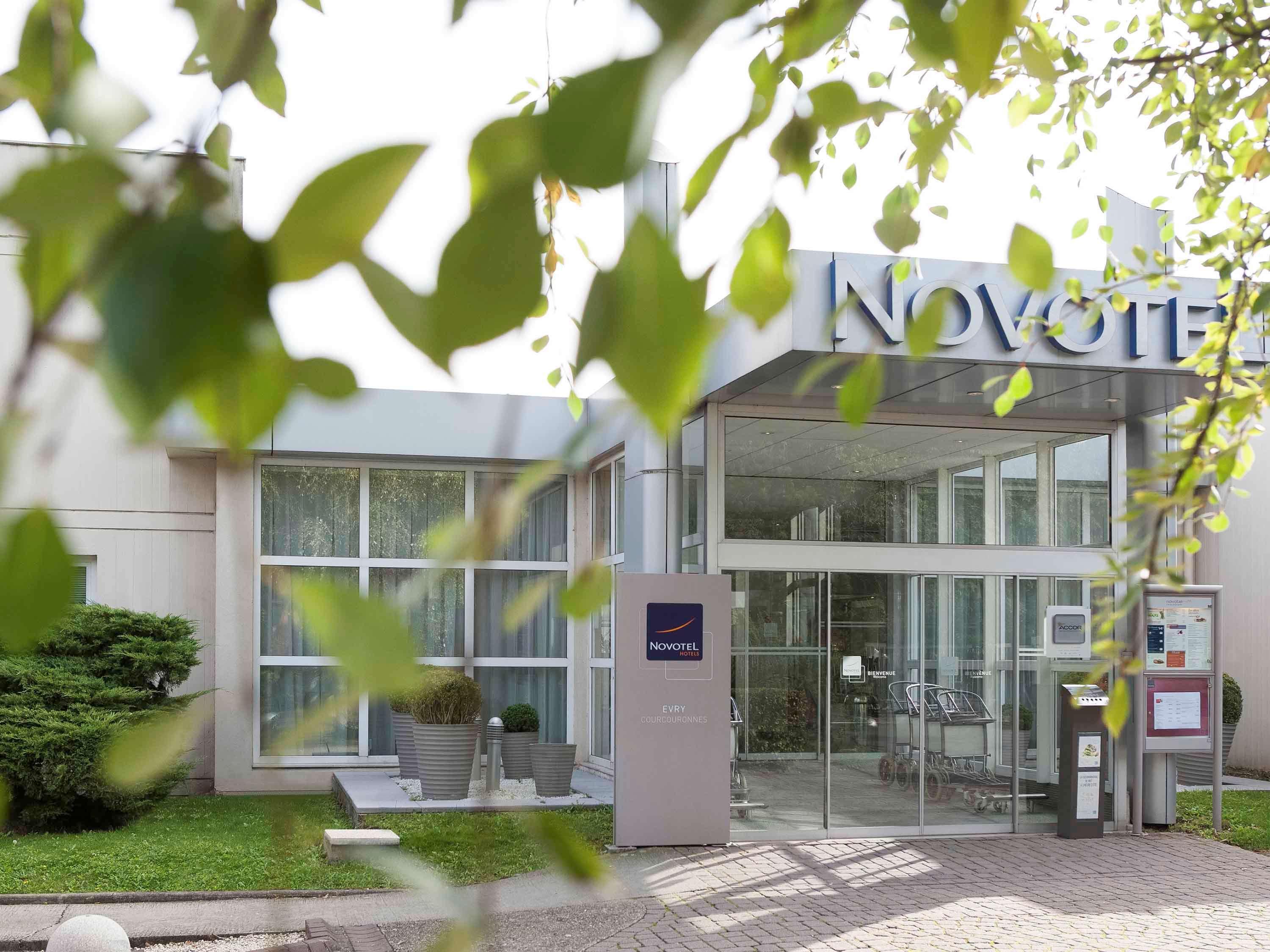 Novotel Evry Courcouronnes Exterior foto